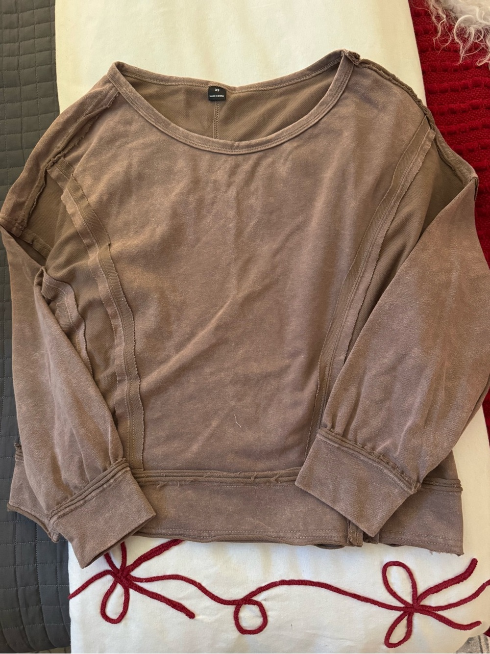 Women's Relaxed Pullover Top in Taupe